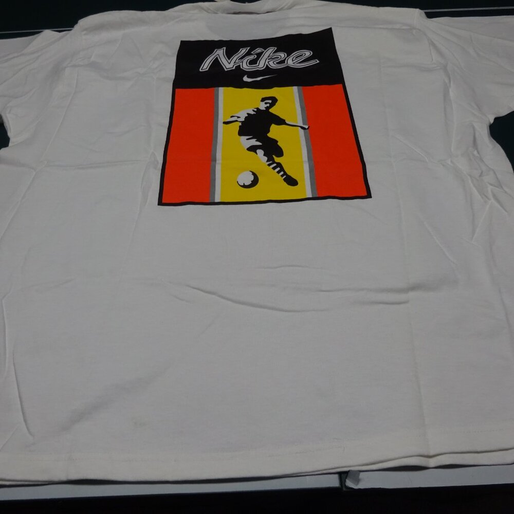 Nike Vintage Soccer | Brand-New | XL - Picture 5 of 5